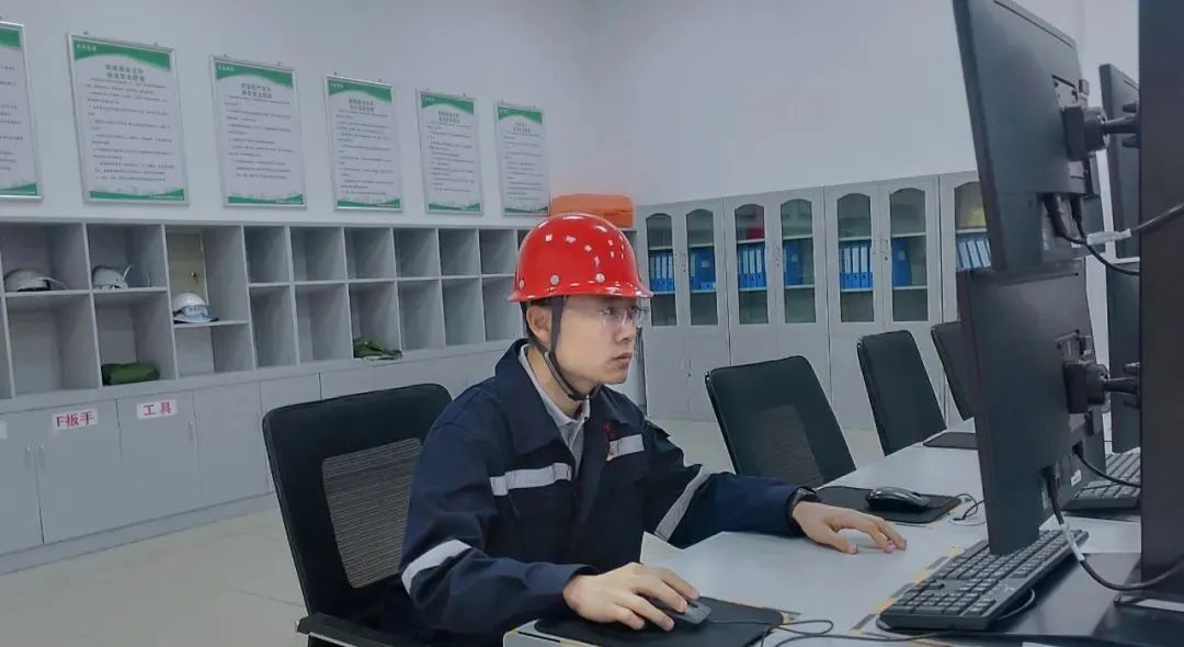 干部職工熱議③:扛起責任真抓實干,拼出新精彩(圖5) 圖片