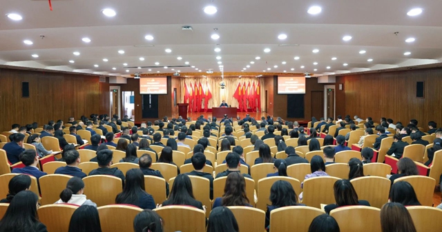 宜化集團領導班子深入貫徹中央八項規定精神學習教育讀書班開班(圖1) 宜化集團領導班子深入貫徹中央八項規定精神學習教育讀書班開班(圖1)